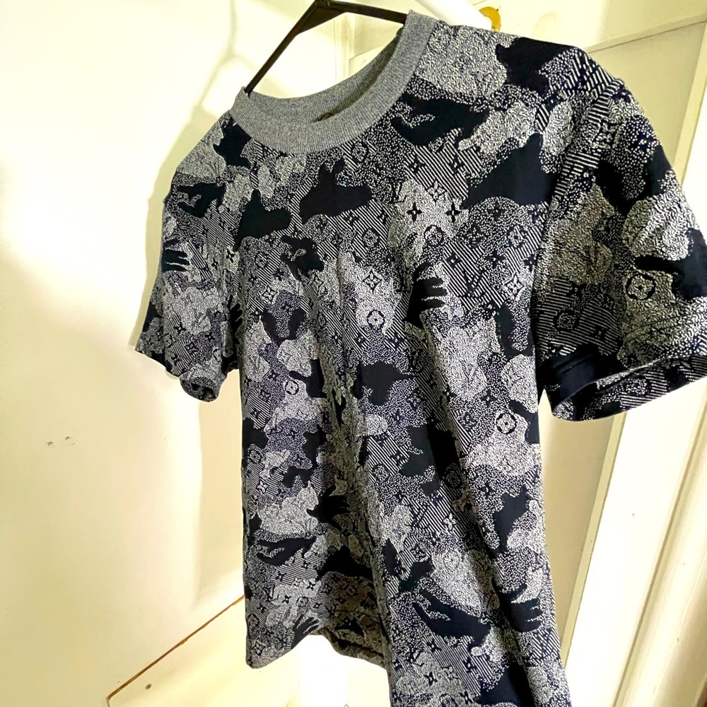 LOUIS VUITTON RARE TSHIRT 2021